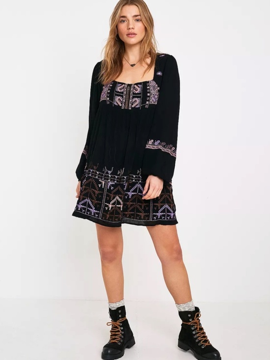 Free People Dresses & Skirts - Free People Rhiannon Embroidered Mini Boho Dress Open Back Extra Small NWT
